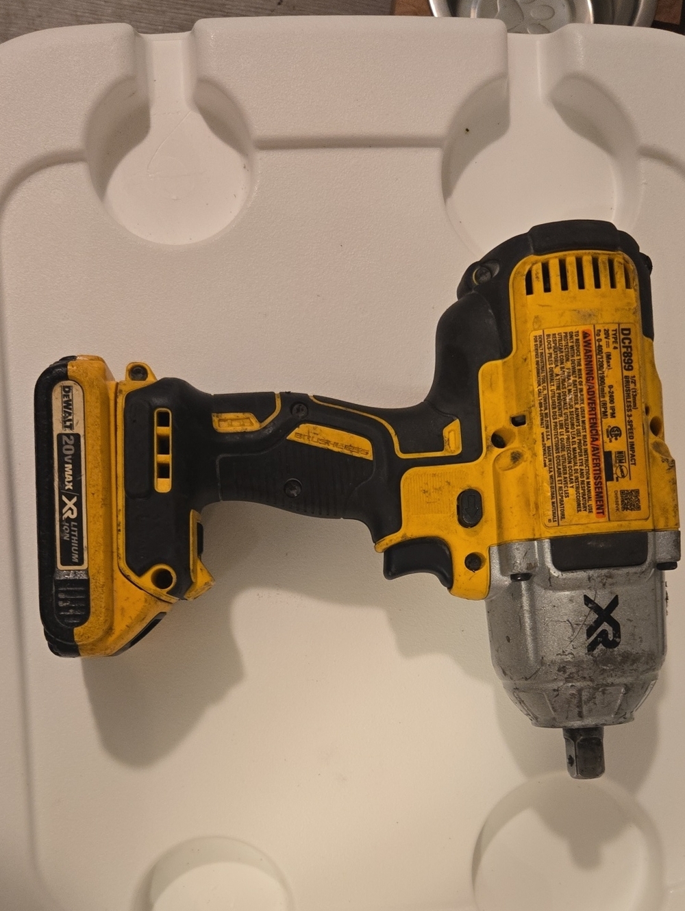 20V XR Cordless Impact Wrench - Yellow/Black